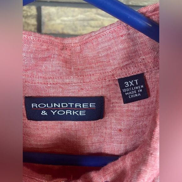 Two Roundtree & York linen button ups - Picture 5 of 8